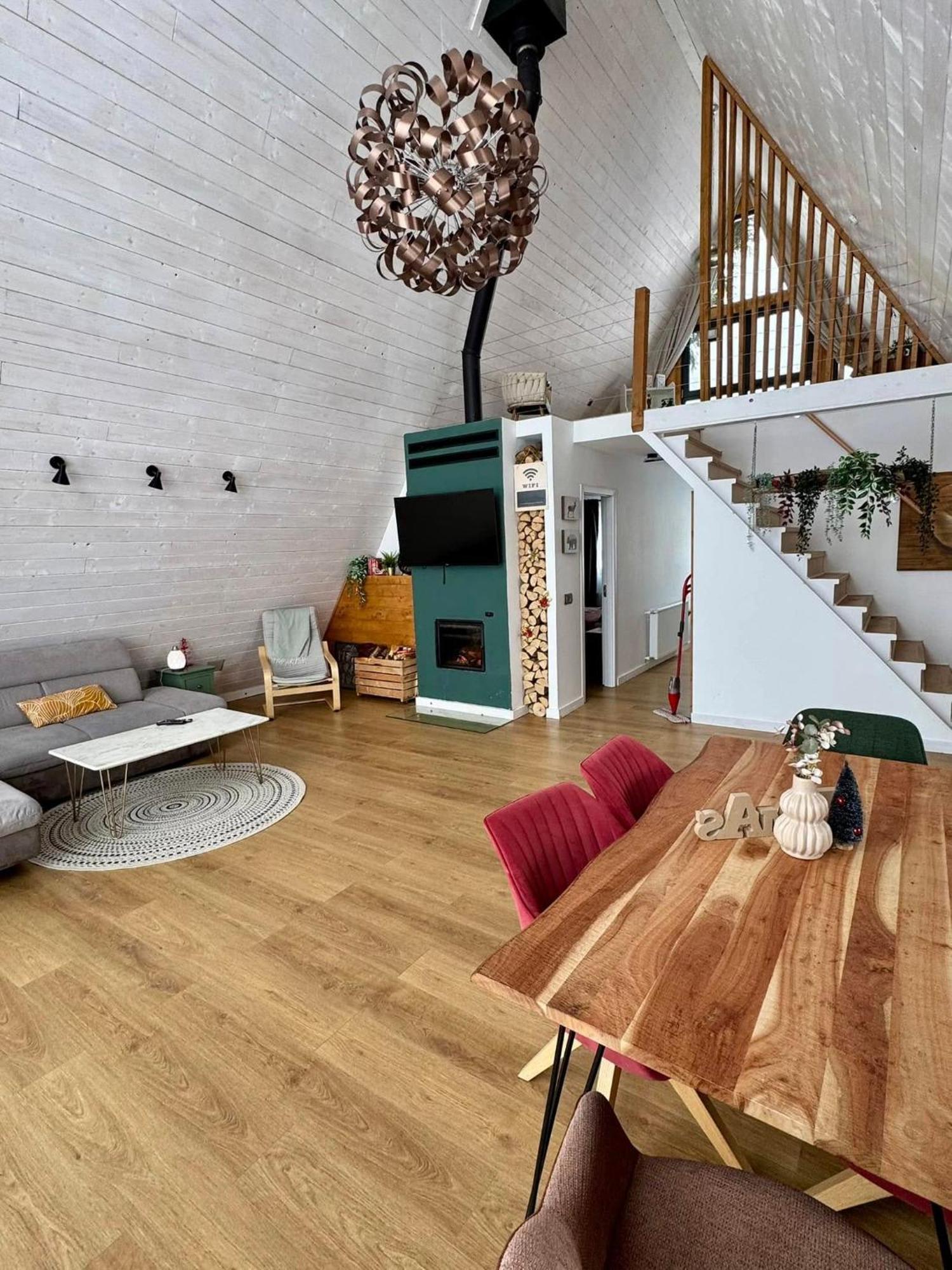 Mokki Villa Mărişel Dış mekan fotoğraf